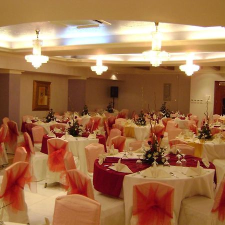 Safeer Plaza Hotel Маскат Экстерьер фото