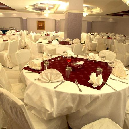 Safeer Plaza Hotel Маскат Экстерьер фото