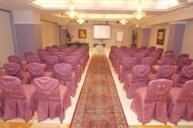 Safeer Plaza Hotel Маскат Экстерьер фото